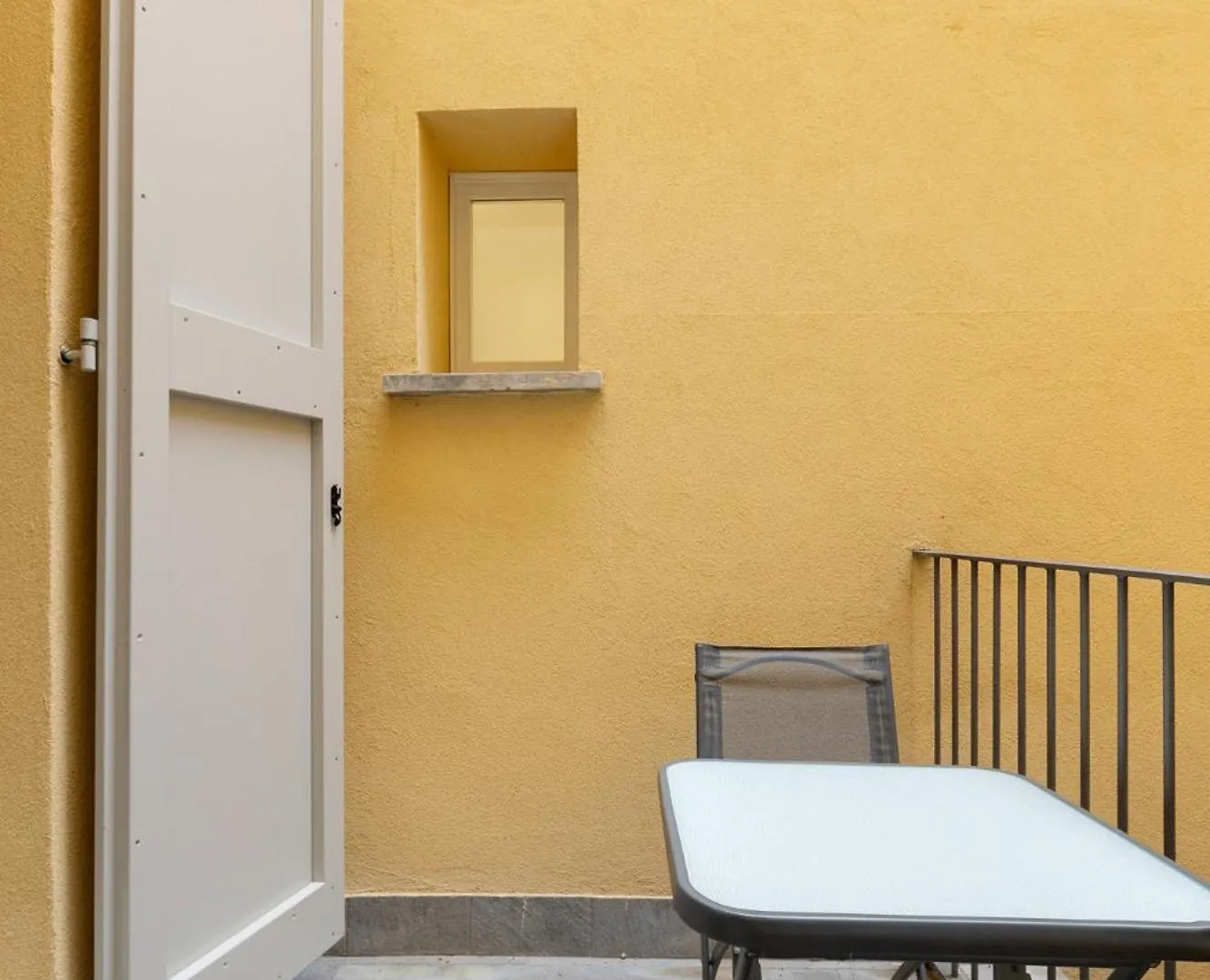 Caldarese Apartment With Balcony By Wonderful Italy Boloňa