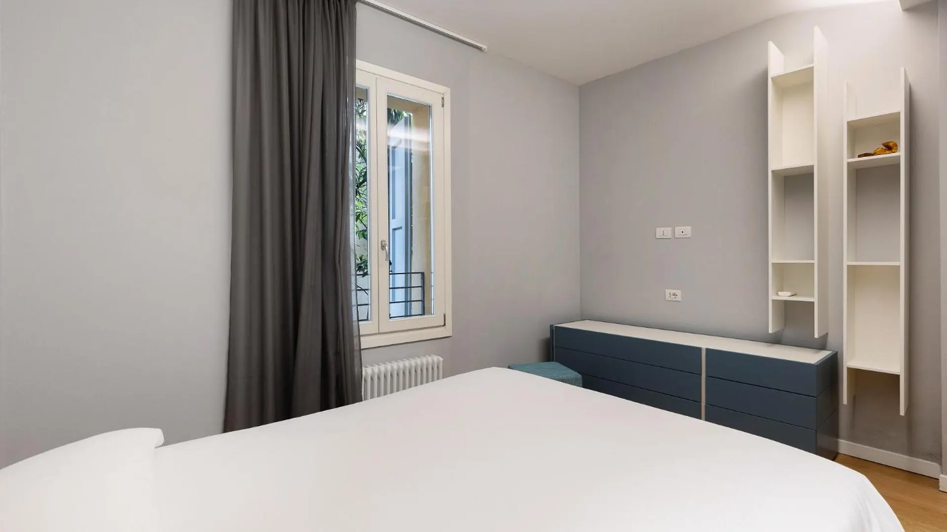Caldarese Apartment With Balcony By Wonderful Italy ボローニャ