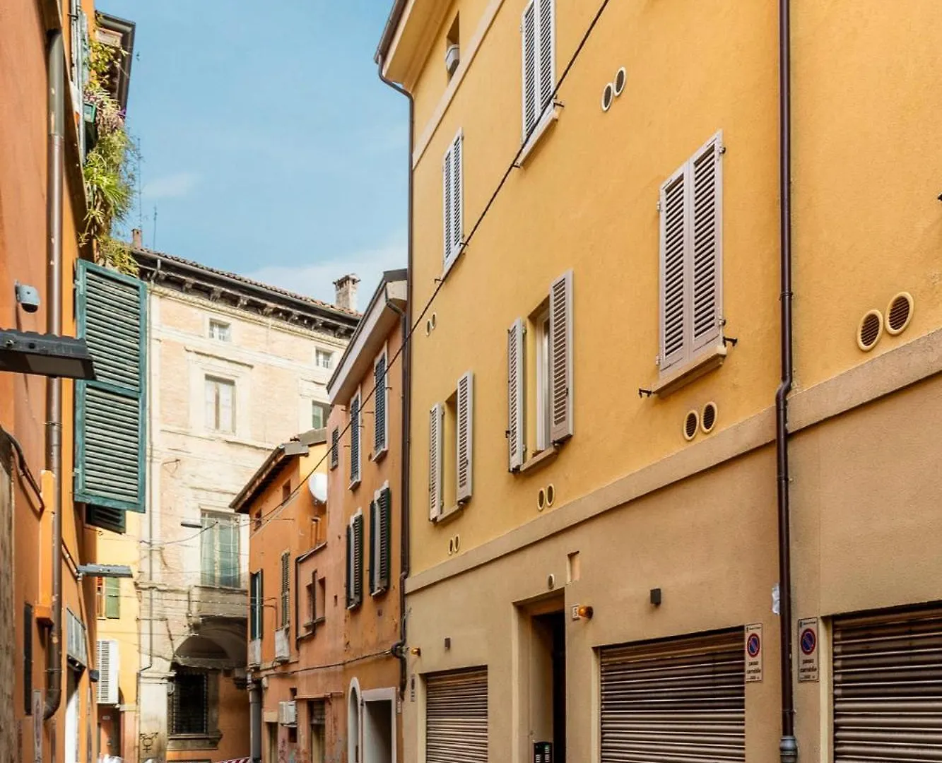 Caldarese Apartment With Balcony By Wonderful Italy ボローニャ イタリア