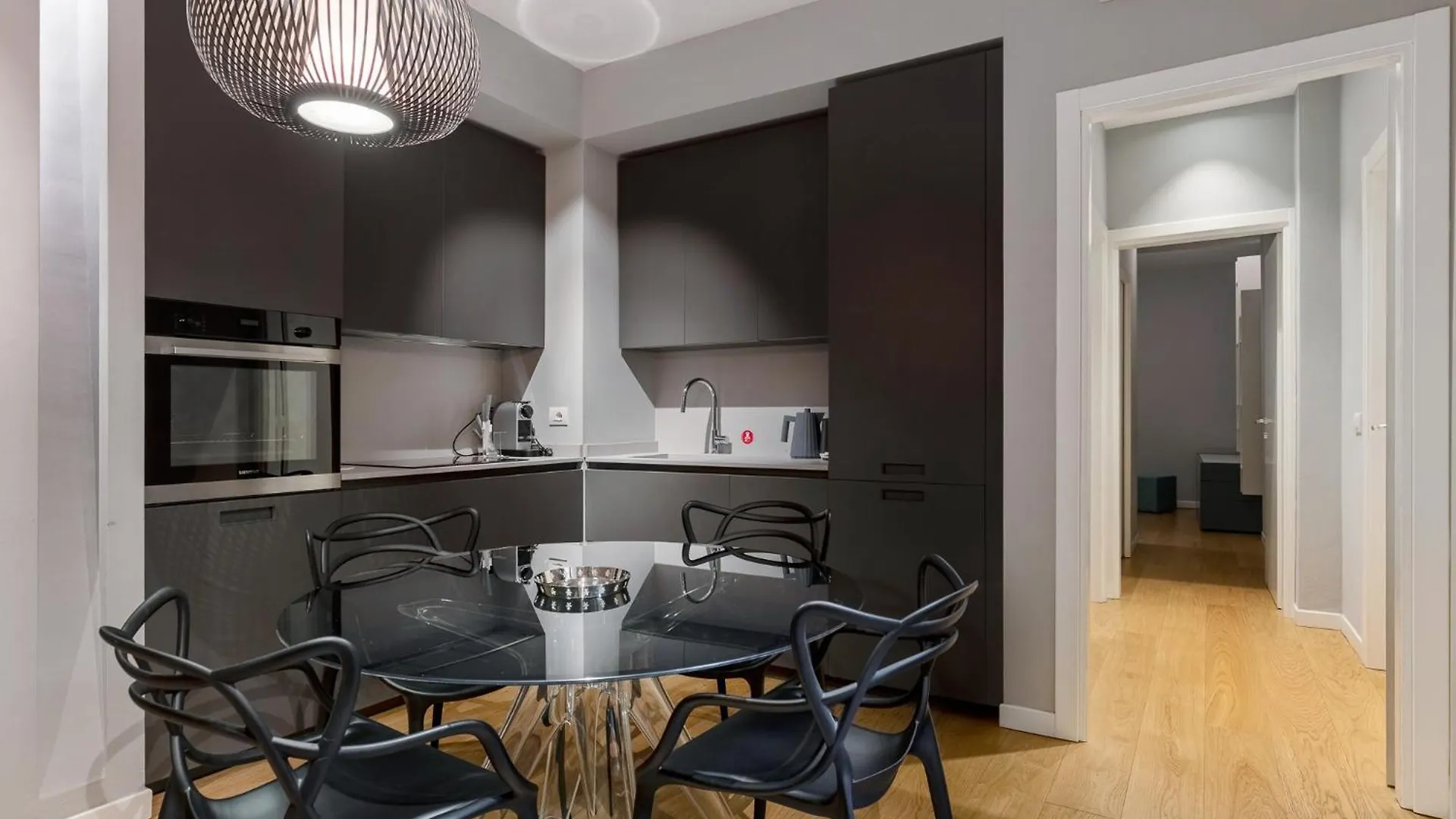 Caldarese Apartment With Balcony By Wonderful Italy ボローニャ 0*,